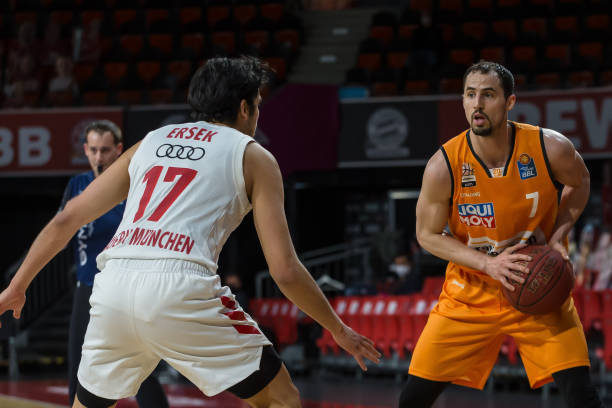 让外界怀疑 让外界怀疑