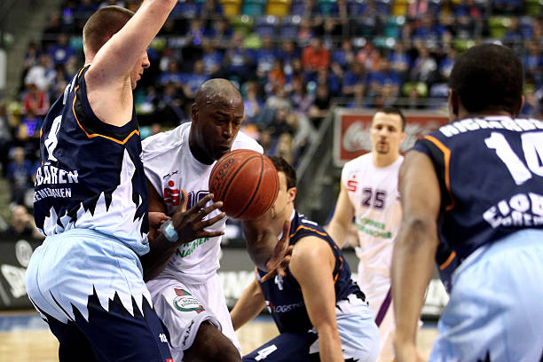 助球队赢得 助球队赢得